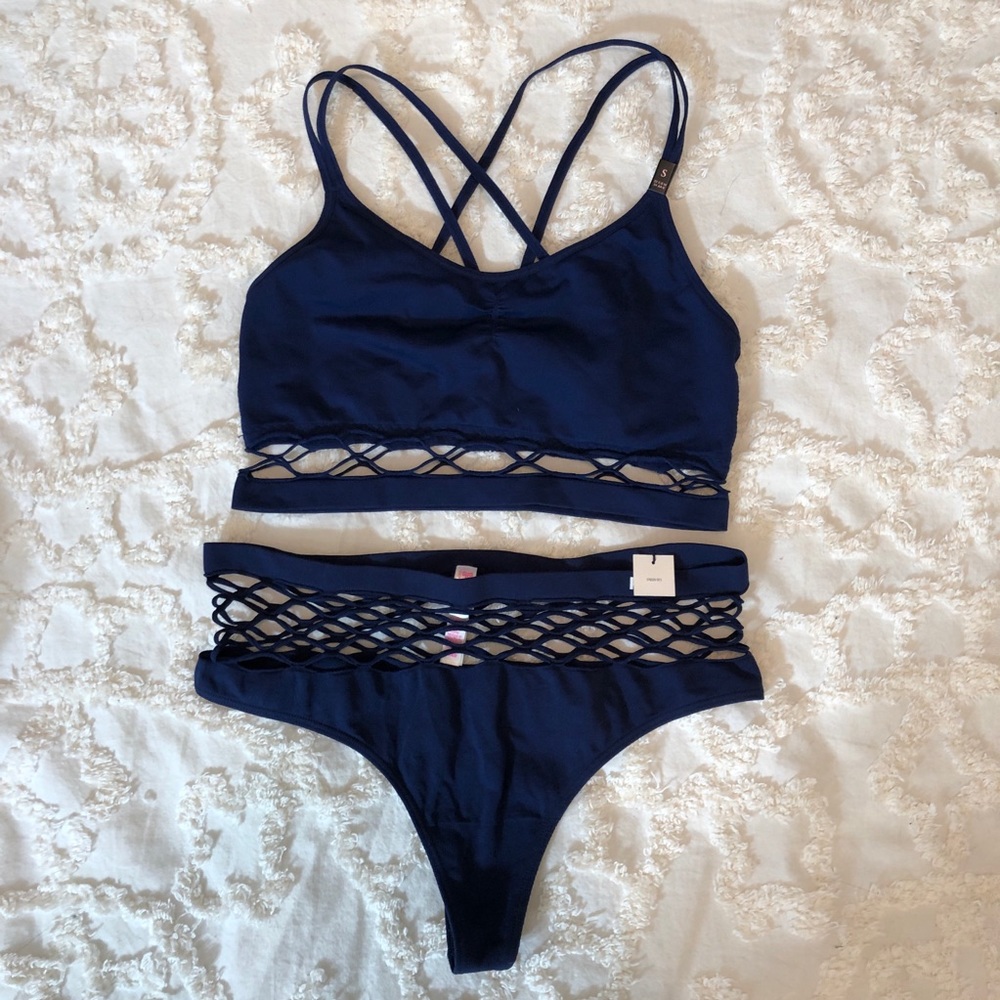 BWT S/M VS Navy Crisscross set